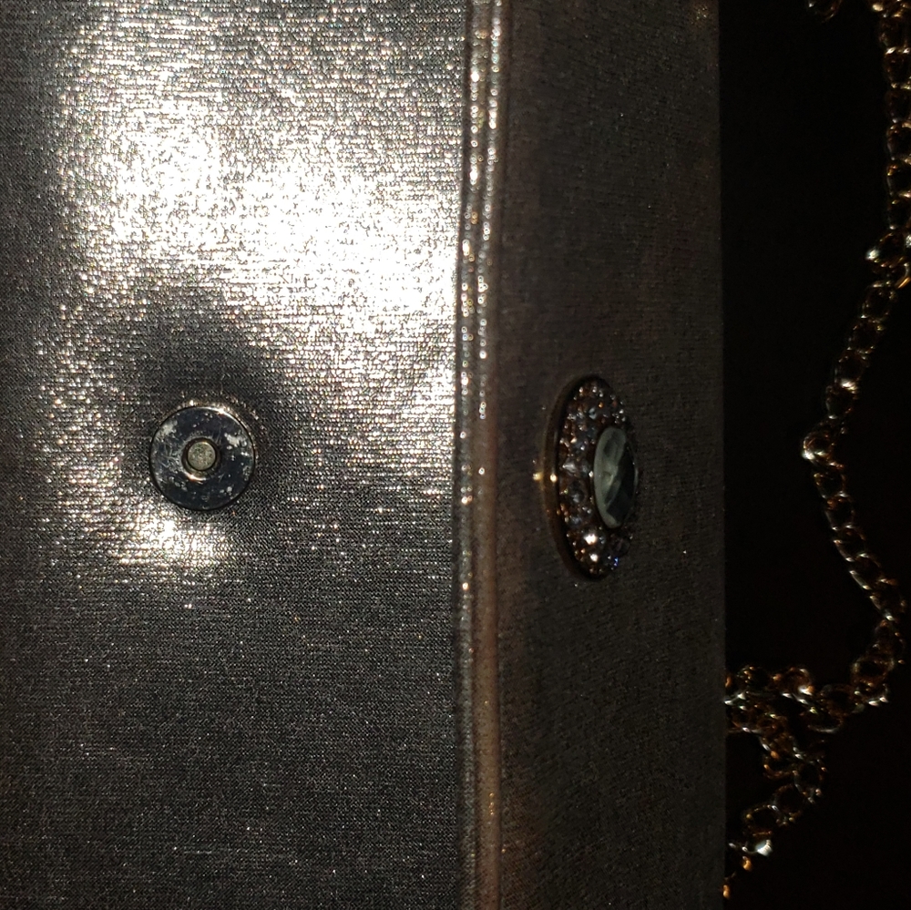 🆕 - Picture 3 of 6